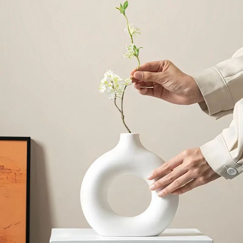 Minimalist Donut Vase 13cm Hollow Circle Flower Pot Home Wedding Decor